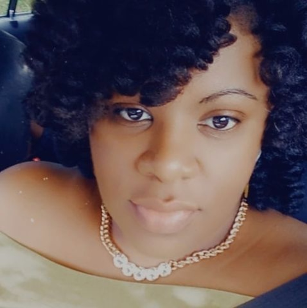 Meet your Posher, Annelisa